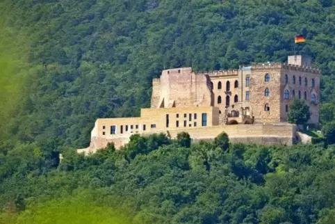 Die Auftaktveranstaltung wird auf dem Hambacher Schloss stattfinden.
