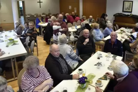 Findet bis auf Weiteres nicht statt: die beliebte Aktion „12 Uhr mittags“ für Senioren im Martin-Luther-Gemeindehaus. 