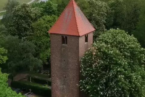 Die Wollmesheimer Kirche, genauer: ihr Turm, ist die älteste der Pfalz.