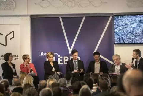 Straßburgs Oberbürgermeister-Kandidaten: (von links) Jeanne Barseghian, Chantal Cutajar, Hombeline Du Parc, Alain Fontanel, Kevi