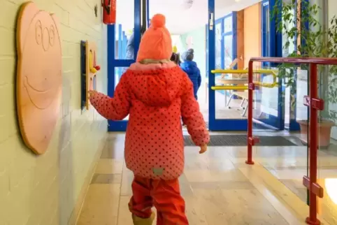 Laut Land soll es in den ab Montag geschlossenen Kindergärten eine Notbetreuung geben. Wie die genau aussieht, ist noch unklar. 