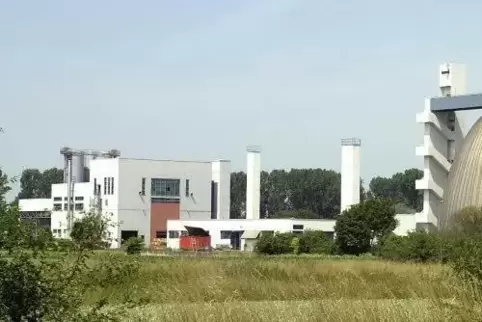 Das Mannheimer Klärwerk war das erste In Deutschland mit einer Pulveraktivkohleanlage. Diese Anlage leistet einen wesentlichen B