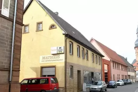 Hier, im ehemaligen Radgeschäft Breunich, könnte ein „Dorfbüro“ eingerichtet werden. 
