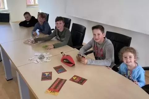 Spielzimmer im Ratssaal: Wo sonst die Stadt- und Verbandsgemeinderäte sitzen, dürfen jetzt erst einmal die Kinder von Mitarbeite