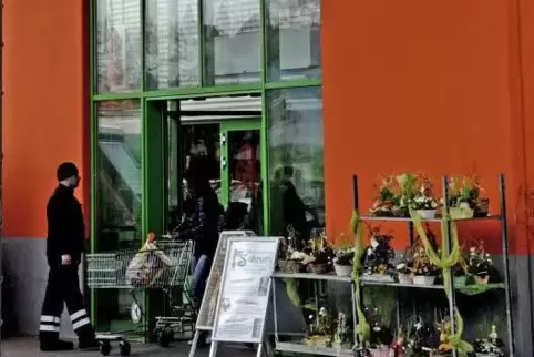 Der 60-Jährige hatte sein Fahrrad vor dem Globus-Markt in Bobenheim-Roxheim abgestellt.