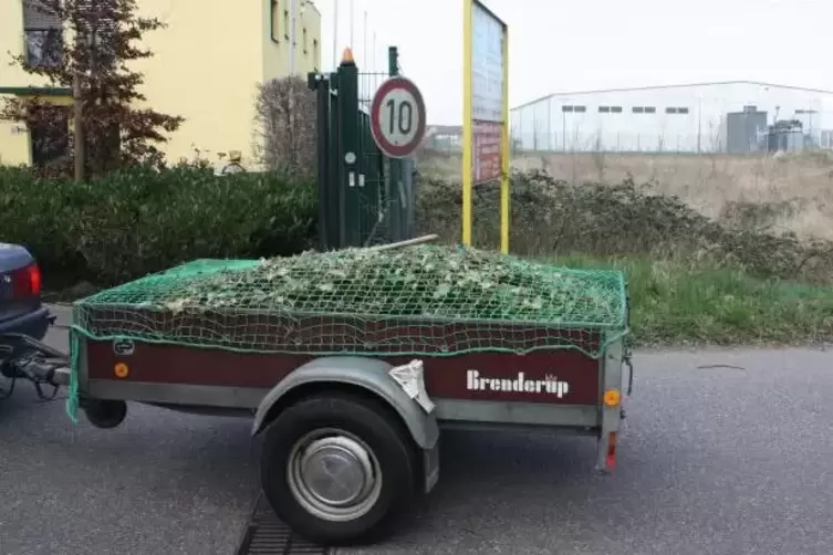 Die Menschen bringen anh&auml;ngerweise ihren Gartenabfall nach Mutterstadt. Dabei sollten sie eigentlich daheim bleiben. 