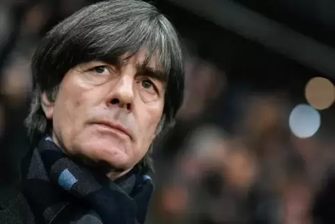 Im Wartestand: Bundestrainer Joachim Löw mit seiner EM-Vorbereitung. Alles liegt auf Eis. 