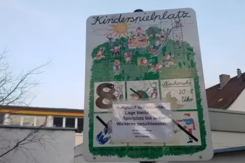 Unbeschwertes Toben ist auf den Spielplätzen in der Stadt – hier das Gelände in der Glockengasse vorerst nicht erlaubt.