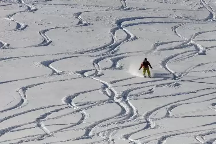 Im Skiurlaub hat ein Mann aus Grünstadt sich mit dem Virus infiziert. 