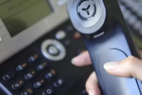 Die Stadt Zweibrücken hat ein Bürgertelefon eingerichtet. Die Stadt Zweibrücken hat ein Bürgertelefon eingerichtet.