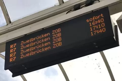 Die Buslinie R7 Zweibrücken-Homburg. 