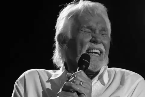 Kenny Rogers verabschiedete sich 2017 von der Bühne.