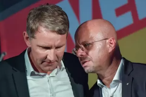 Björn Höcke (links), Vorsitzender der AfD in Thüringen und Andreas Kalbitz, Landesvorsitzender der AfD in Brandenburg gelten als