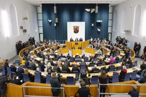 Blick in den Landtag von Rheinland-Pfalz in Mainz.