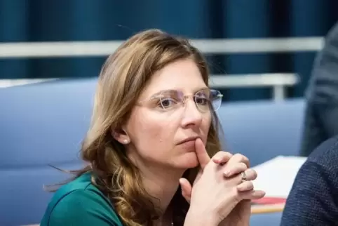 Gesundheitsministerin Sabine Bätzing-Lichtenthäler informiert über Situation der Kliniken.