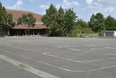 Einen großen Parkplatz sollte die Corona-Ambulanz haben, findet die Verwaltung des Rhein-Pfalz-Kreises. 
