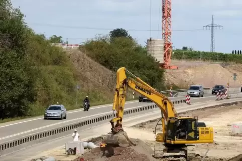 Die B 10-Baustelle bei Landau.