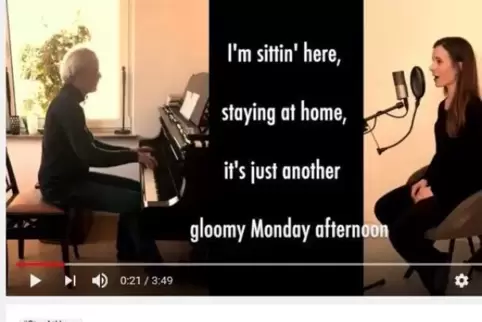 Staying at home“, ein neuer Text für 25 Jahre altes Lied passt sich an die aktuellen Situation an.