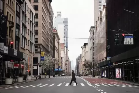 Gähnende Leere, wo sonst die Stadt nie schläft: Szene von der Fifth Avenue in Manhattan.