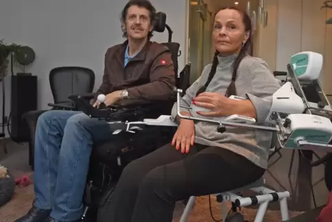 Pflegeplätze für unter 60-Jährige sind Mangelware: Heike und Richard Wagner haben da einschlägige Erfahrungen gemacht. 