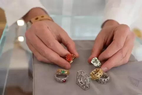 Interessante Konstruktionen: die Ringe der Kollektion „Fraktaloid“.