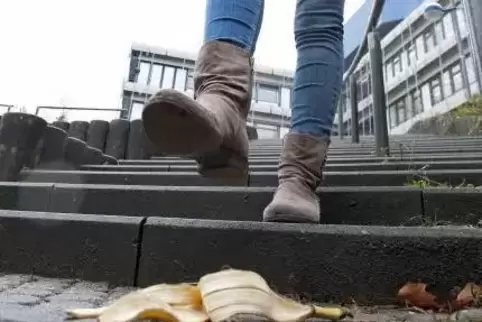 Bisher drohen Personen, die Bananenschalen , Taschentücher oder ähnliches achtlos wegwerfen, Verwarnungsgelder zwischen zehn und