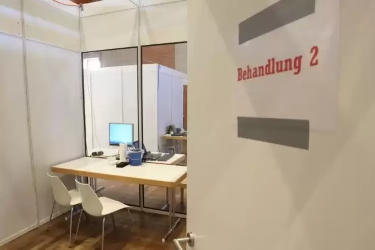 Niedergelassene &Auml;rzte haben sich freiwillig gemeldet. 