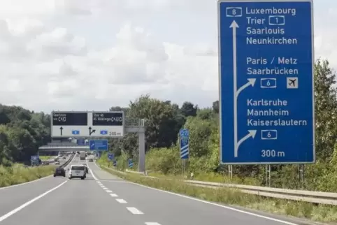 Wer in den nächsten Tagen auf der A 8 im Raum Neunkirchen unterwegs ist, wird dort Bauarbeiten bemerken.