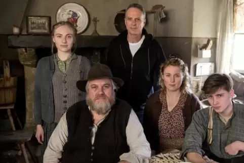 Ein Handlungsstrang des in der PFalz angesiedelten Sechsteilers „Little America“ soll sich um die bäuerliche Familie Kastner dre