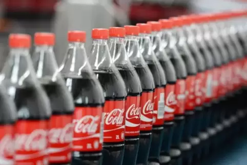 Zukunft ungewiss: Der Coca-Cola-Logistikstandort in Ramstein-Miesenbach schließt, aber die Gespräche mit den Mitarbeitern sind d