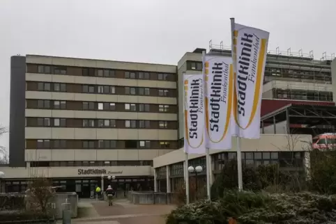 Am anderen Ende der Leitung des Krisentelefons sitzen Experten der Stadtklinik und vermitteln – falls nötig – therapeutische Hil