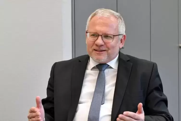 Hans-Ulrich Ihlenfeld. 