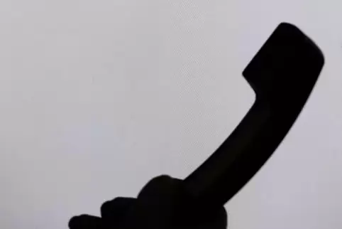 Die Lehrkräfte könnten nach den Vorstellungen der ADD zum Beispiel Telefondienst machen. 