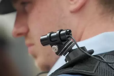 Nach Einschätzung der Mannheimer Polizei haben sich die sogenannten Bodycams positiv bemerkbar gemacht.