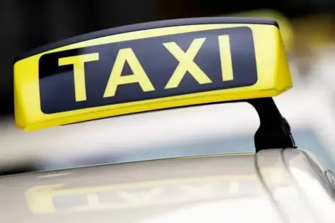 Manche Taxiunternehmer bieten nun auch Einkaufsdienste an.