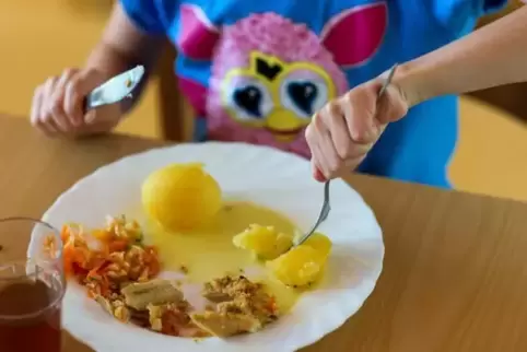 Essen? Nicht garantiert„Jetzt wird klar, welche Bedeutung Angebote wie die Schulspeisung eigentlich haben“, sagt Michael Hamm, L