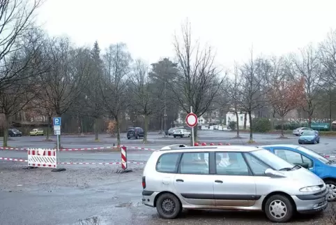Auf dem Enklerplatz wird ab Montag gearbeitet. Auf dem Enklerplatz wird ab Montag gearbeitet.