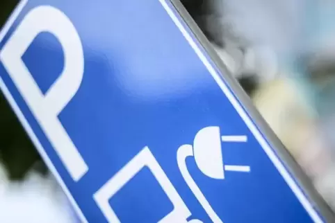 Bislang haben 13 rheinland-pfälzische Kommunen Konzepte für Elektromobilität erstellt. 