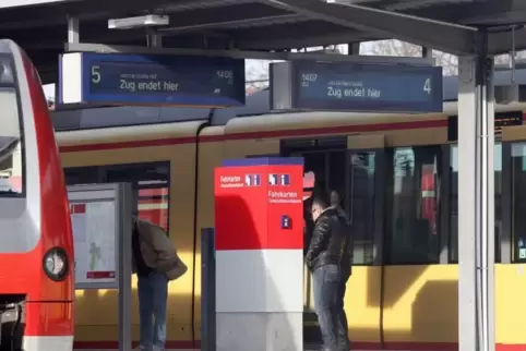 Das Schienenangebozt für Pendler wird erweitert. 