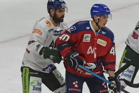 Gebürtiger Kaiserslauterer: Valentino Klos (im roten Trikot). 