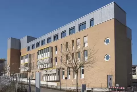 Im Pfalzklinikum könnten Corona-Patienten überwacht und behandelt werden – falls die Kapazitäten des Westpfalz-Klinikums nicht a