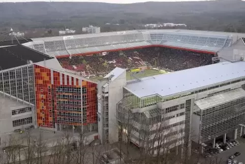 Viele Sicherheitsaspekte sind bei einem Fußballspiel im Fritz-Walter-Stadion zu beachten. Wann immer ein „Betze“-Spiel angesicht