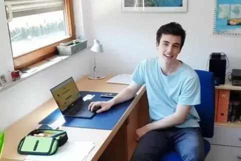 Gibt Nachhilfe im Chat: der Mannheimer Wirtschaftsstudent Justus Wiesmüller.