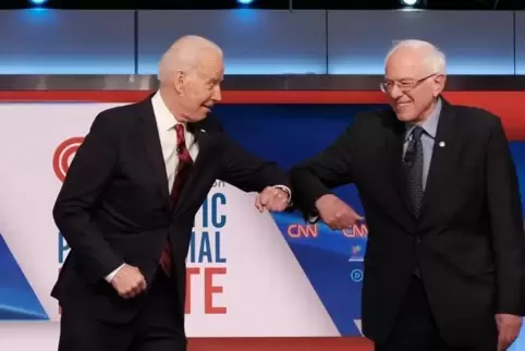 Joe Biden (links) und Bernie Sanders.