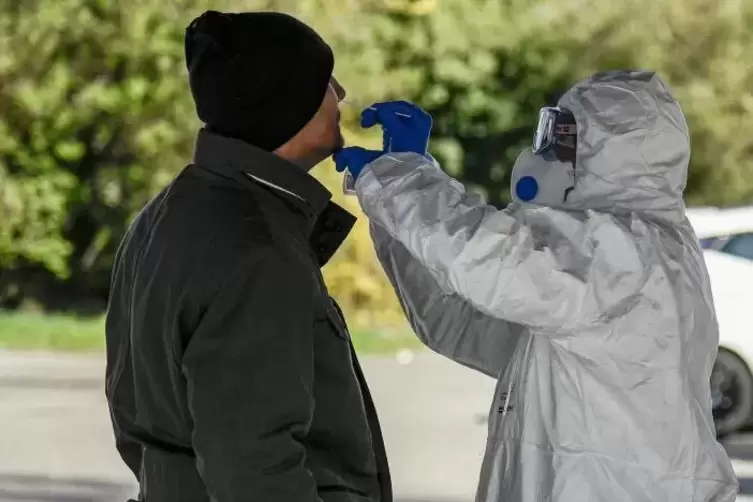 Bislang sind nach offiziellen Angaben gut 30 Frankenthaler positiv auf das Coronavirus getestet worden.