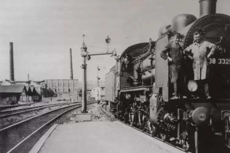 Frische Kohle f&uuml;r die Lokomotive in Ottweiler.