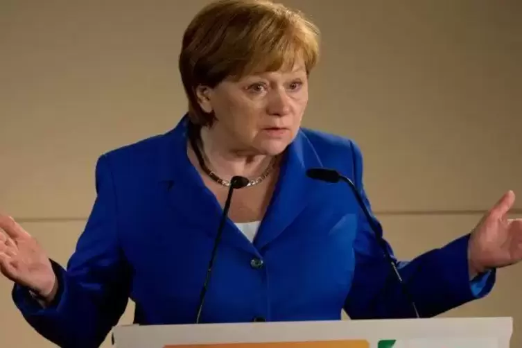 Imogen Kogge spielt Angela Merkel in „Die Getriebenen“; inszeniert vom Mainzer Regisseur Stephan Wagner. 