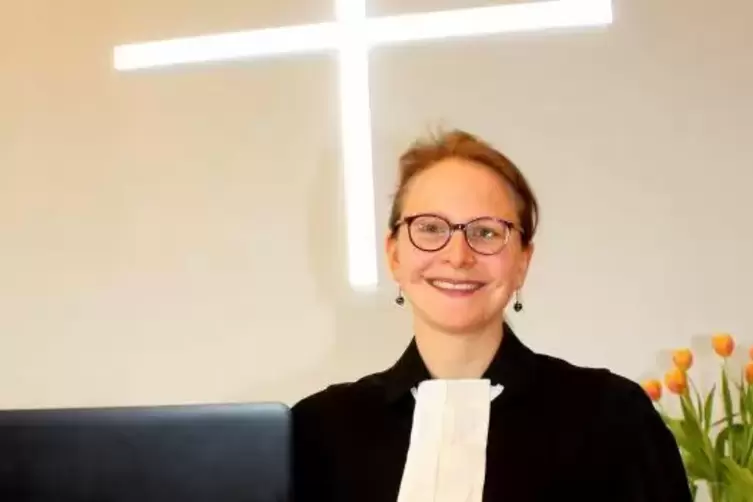 Verkündet das Wort Gottes jetzt online: Ann-Kathrin Peters von der Pfarrgemeinde Mörsch-Neuburgweier.