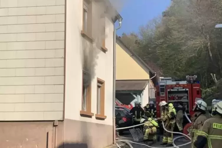 In der Otterbacher Kapellenstra&szlig;e brach in einer K&uuml;che ein Feuer aus. 