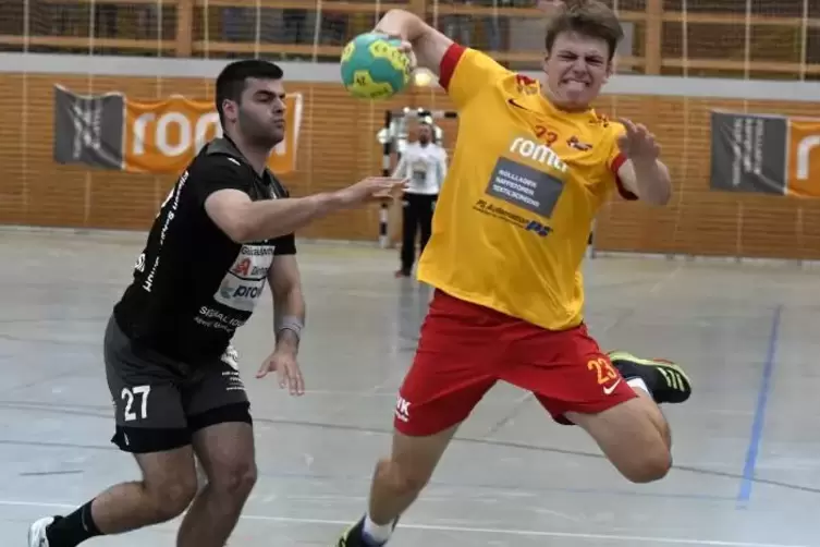 Nisse Nehrdich (rechts) kann sich in der n&auml;chsten Runde komplett auf die ersten Herren konzentrieren. 